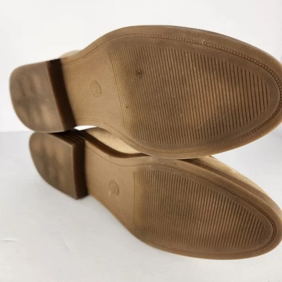 Cynthia Rowley Women's Classy Tan Slip-On Suede Loafers Size 8.5M - Picture 6 of 6